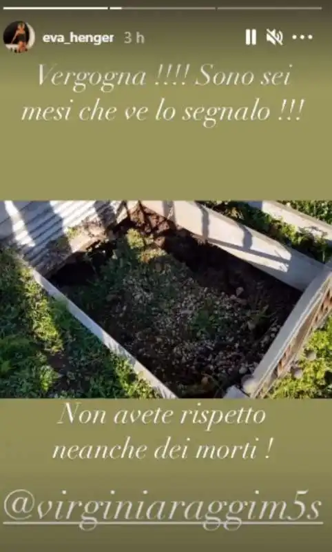 la tomba di riccardo schicchi al cimitero laurentino 2