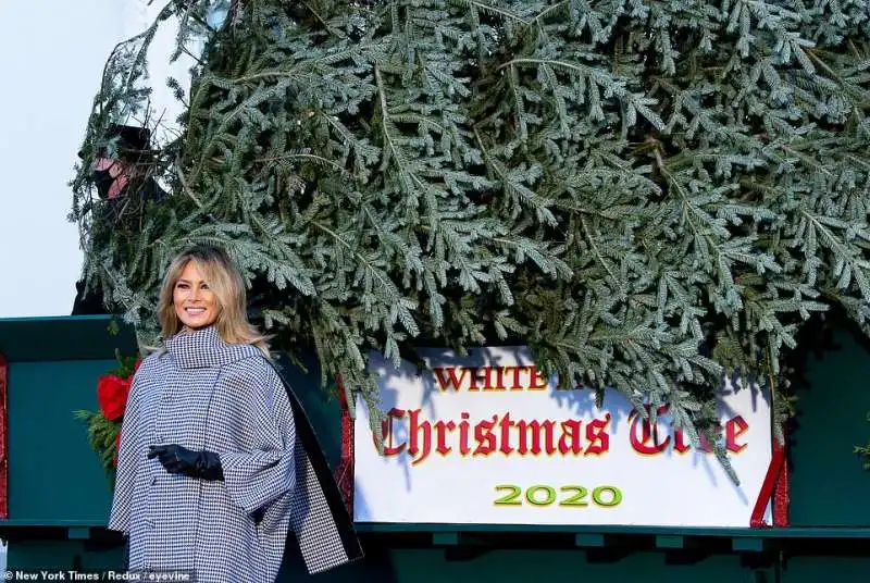 melania trump e le decorazioni di natale alla casa bianca 2