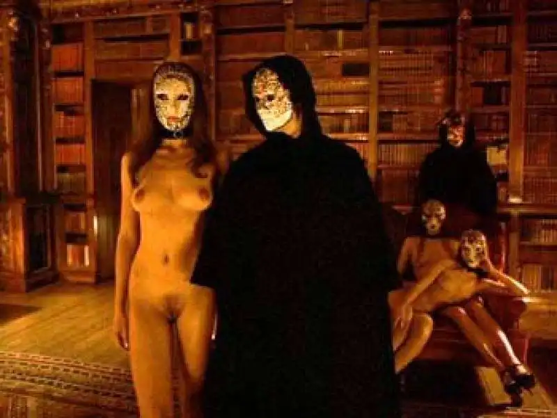 orgia eyes wide shut 2