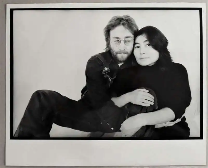 yoko ono e john lennon   foto di annie leibovitz 1