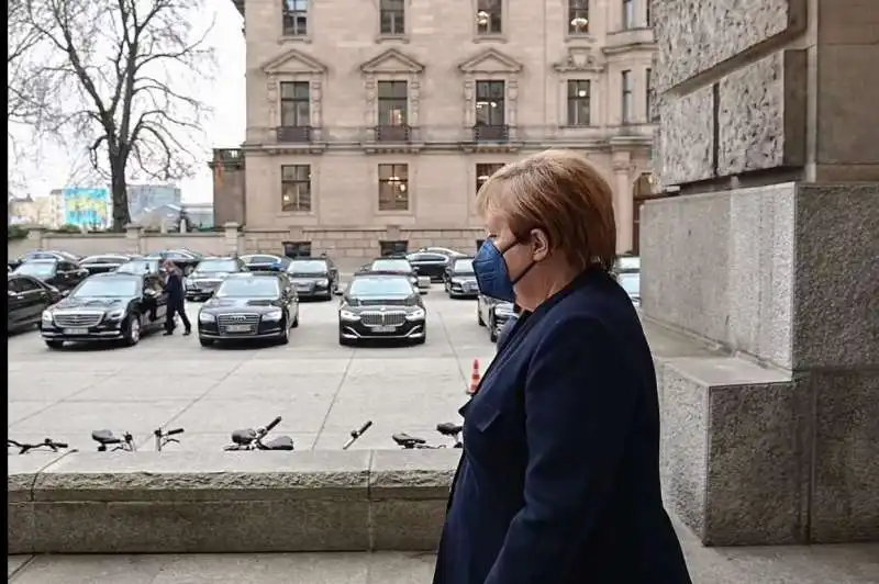 angela merkel ultimo giorno al bundestag 