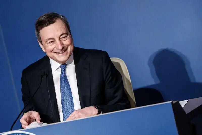 conferenza stampa di fine anno di mario draghi   2