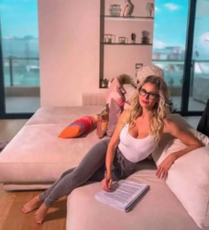 diletta leotta in casa 20