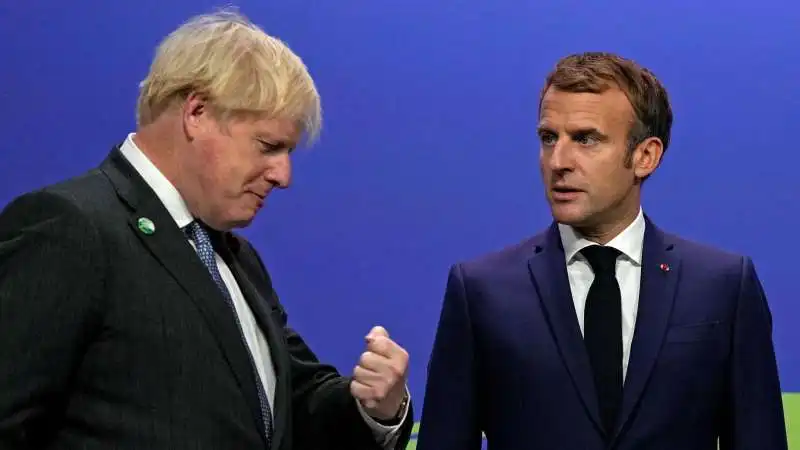 emmanuel macron boris johnson