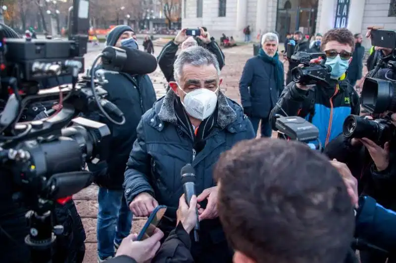 FABRIZIO PREGLIASCO ALLA MANIFESTAZIONE NO VAX 