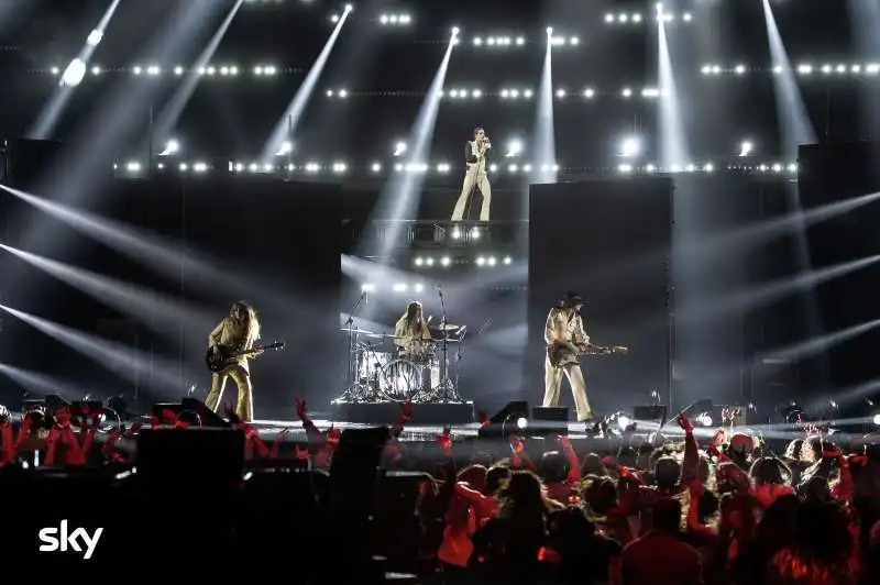 i maneskin alla finale di x factor ph julehering 26