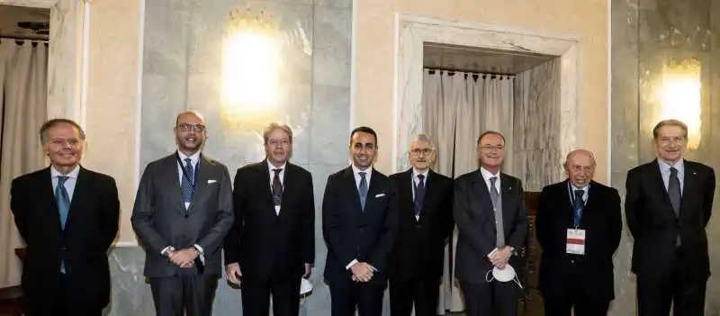 luigi di maio con gli ex ministri degli esteri (ma mancano mogherini, bonino e fini)