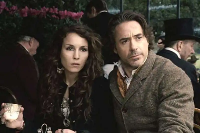 noomi rapace robert downey jr   sherlock holmes  gioco di ombre 