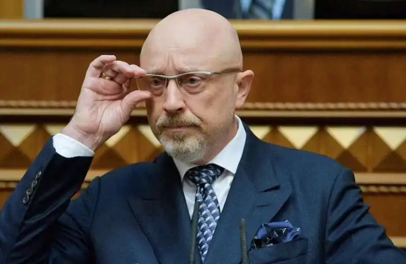 oleksiy reznikov   ministro della difesa ucraino 