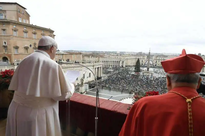 papa francesco nel giorno di natale 3