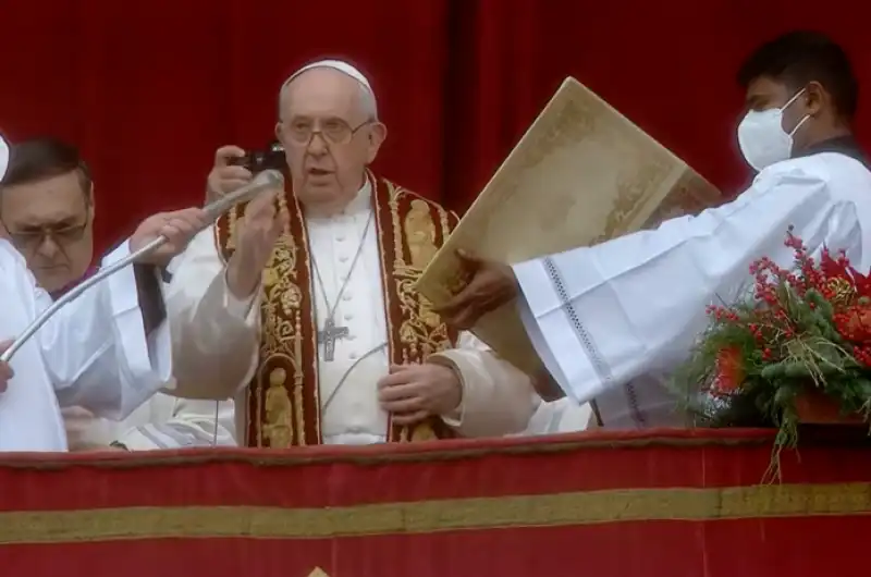 papa francesco nel giorno di natale 6