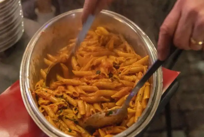 penne all arrabiata per gli ospiti