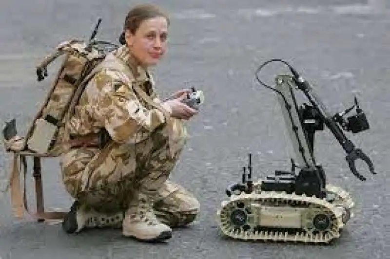 robot esercito6