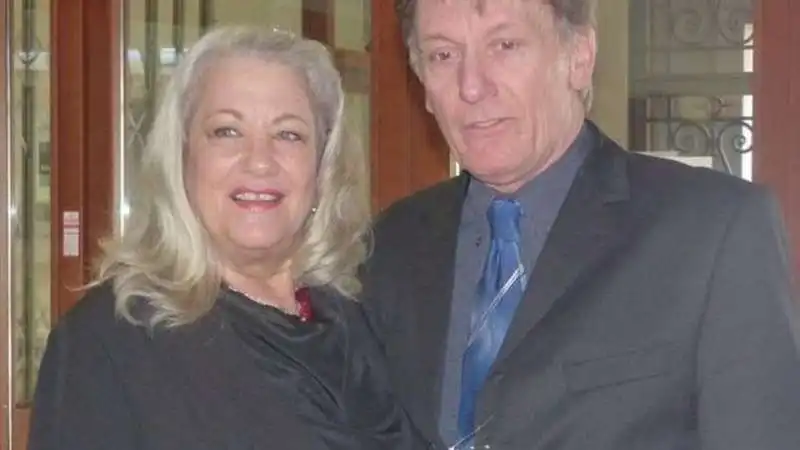 sandra hanks e il marito 