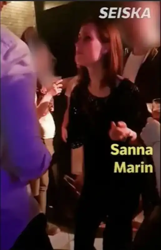 sanna marin beccata in discoteca
