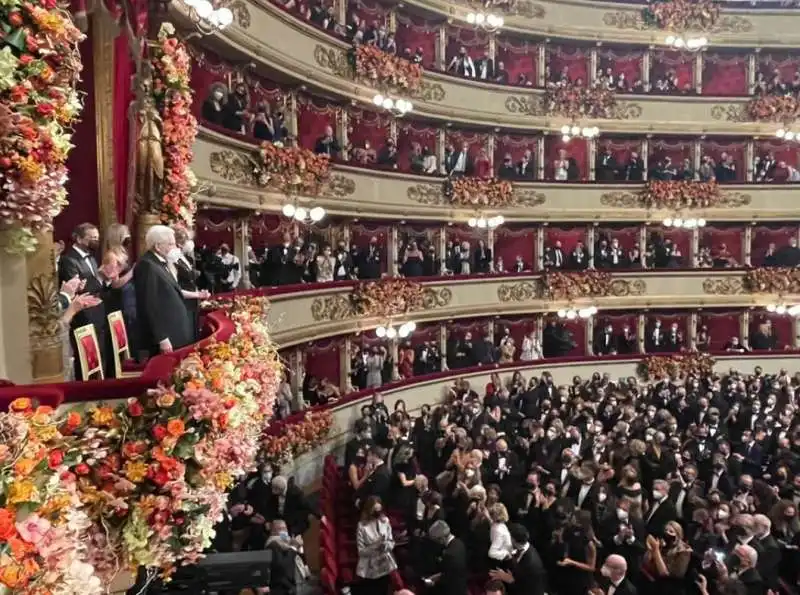 sergio mattarella alla prima della scala 1