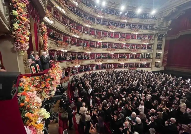 sergio mattarella alla prima della scala 3