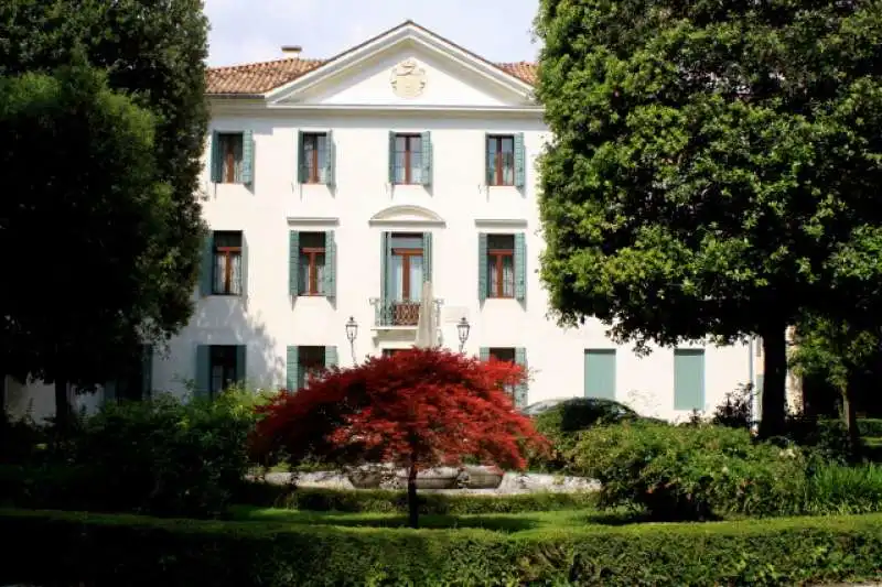 villa von furstenberg.  