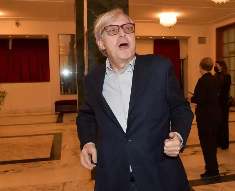 vittorio sgarbi versione one man show  foto di bacco (8)