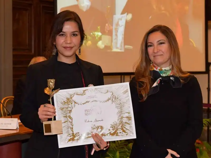 zahara ahmadi premiata da verdiana bixio  foto di bacco