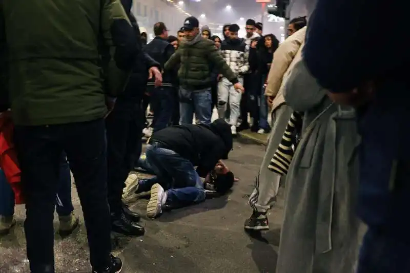 accoltellamento durante i festeggiamenti dei tifosi del marocco a milano