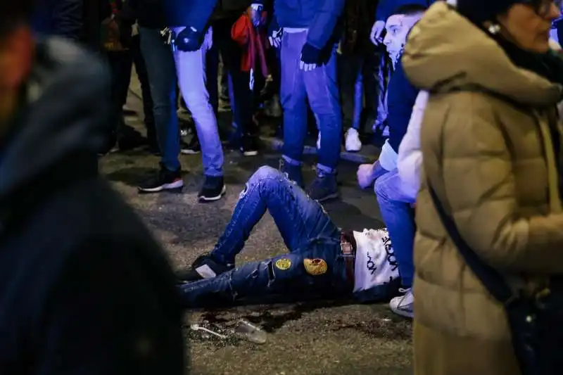 accoltellamento durante i festeggiamenti dei tifosi del marocco a milano