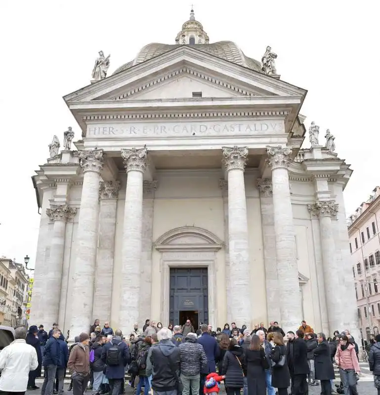 basilica di santa maria in montesanto chiesa degli artisti  foto di bacco