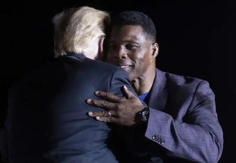 DONALD TRUMP HERSCHEL WALKER 