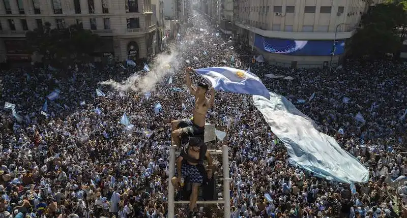 festeggiamenti a buenos aires per la vittoria del mondiale 7