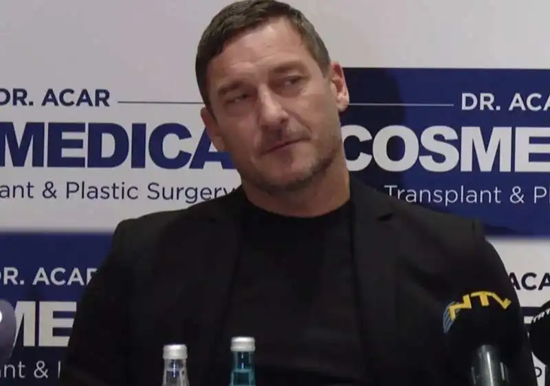  francesco totti investe in cosmedica   