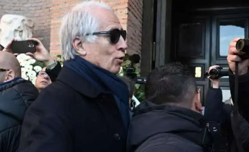 giovanni malago funerale di sinisa mihajlovic 