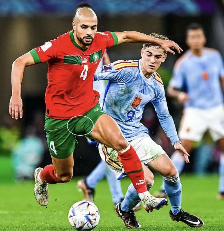  il pacco di sofyan amrabat    