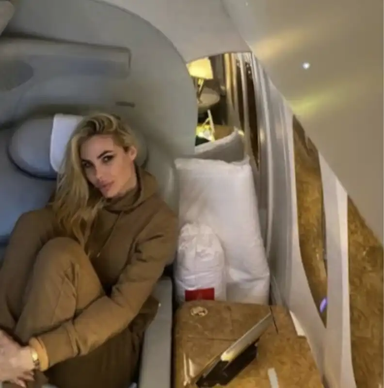 ilary blasi vacanza a bangkok 1