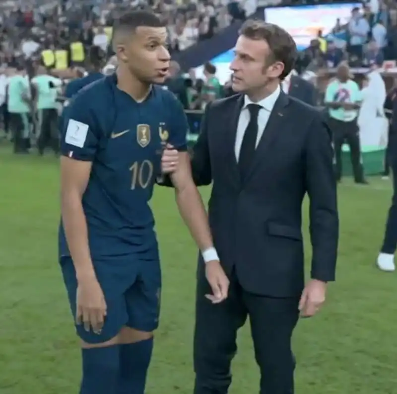 kylian mbappe emmanuel macron 2