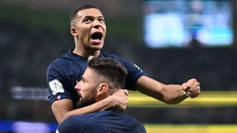 kylian mbappe olivier giroud 3