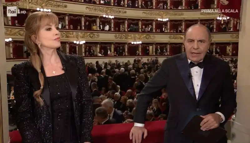 milly carlucci e bruno vespa    prima alla scala 2022   4