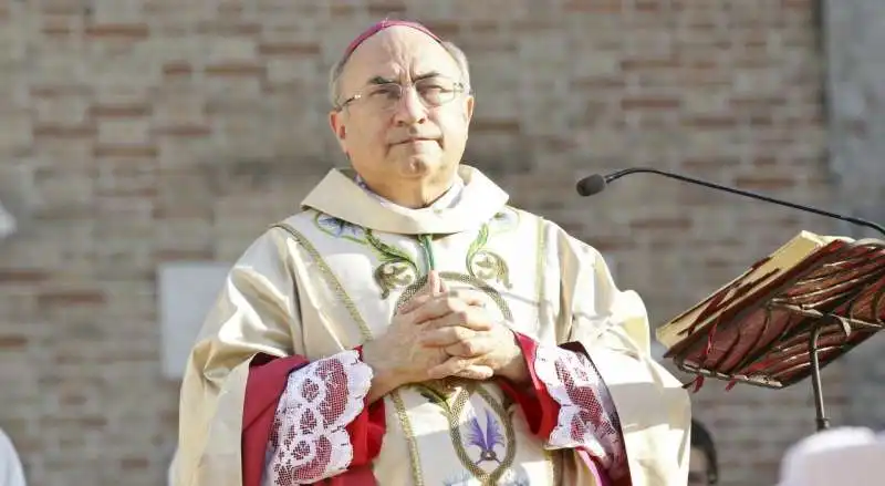 monsignor corrado pizziolo   