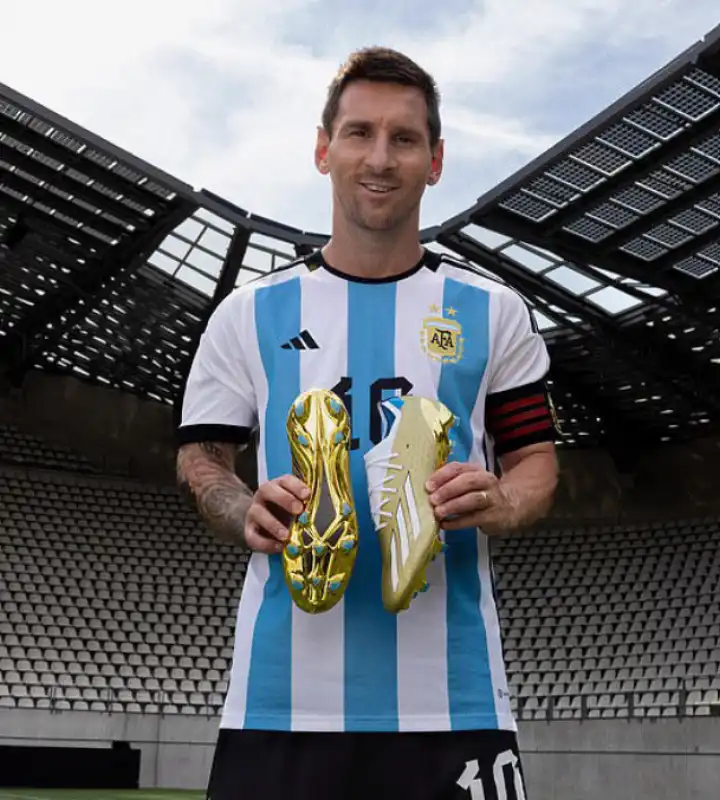 scarpini messi qatar 