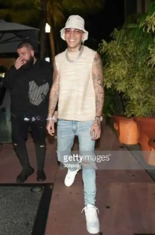 sfera ebbasta a miami