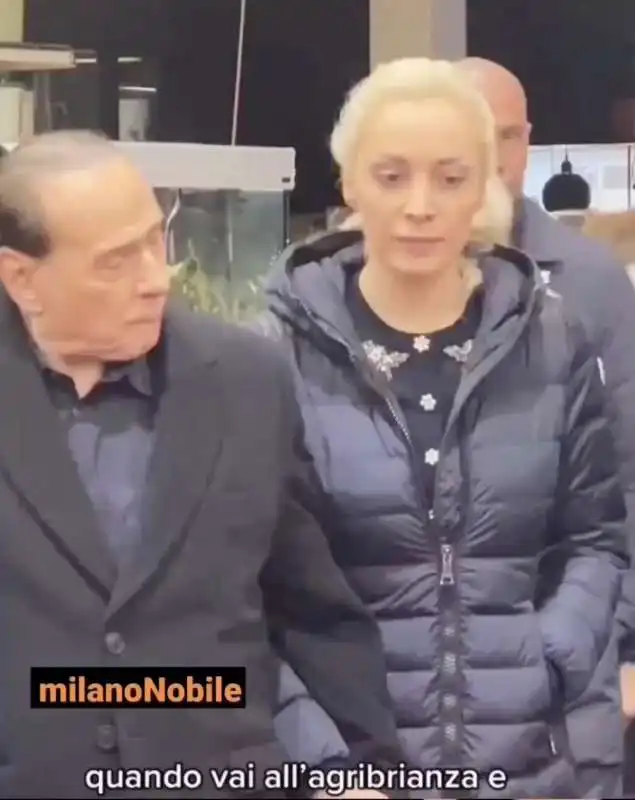 silvio berlusconi claudicante all agribrianza 9