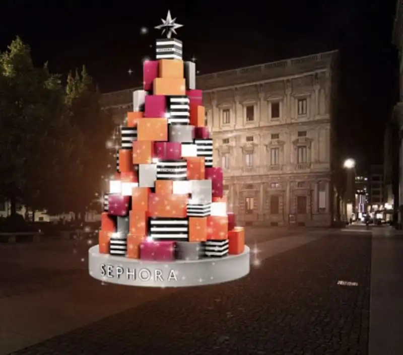 ALBERO DI NATALE BY SEPHORA A PIAZZA DELLA SCALA - MILANO  