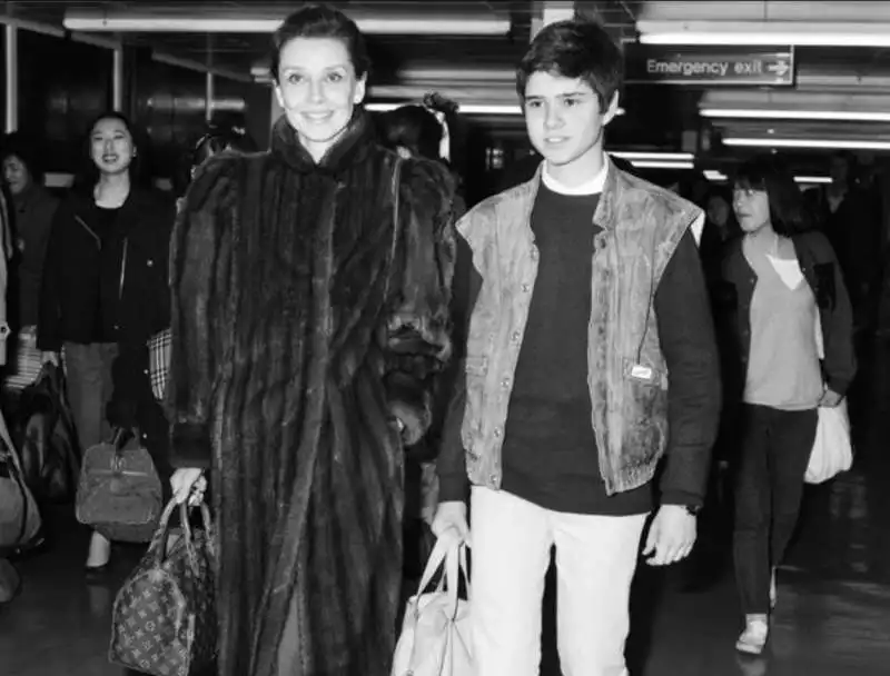 audrey hepburn con il figlio luca dotti nel 1984