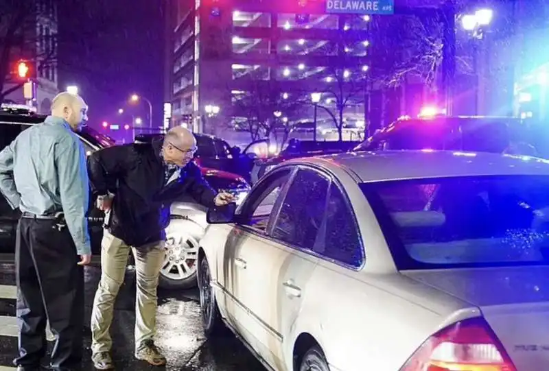 auto contro il corteo presidenziale di joe biden   willington delaware   3