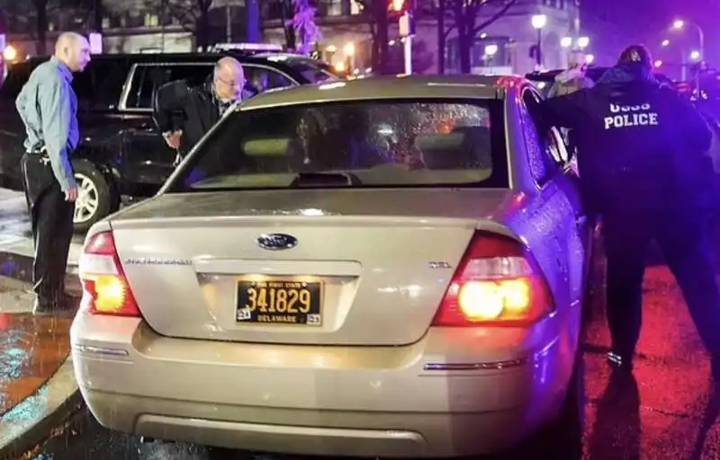 auto contro il corteo presidenziale di joe biden   willington delaware   4