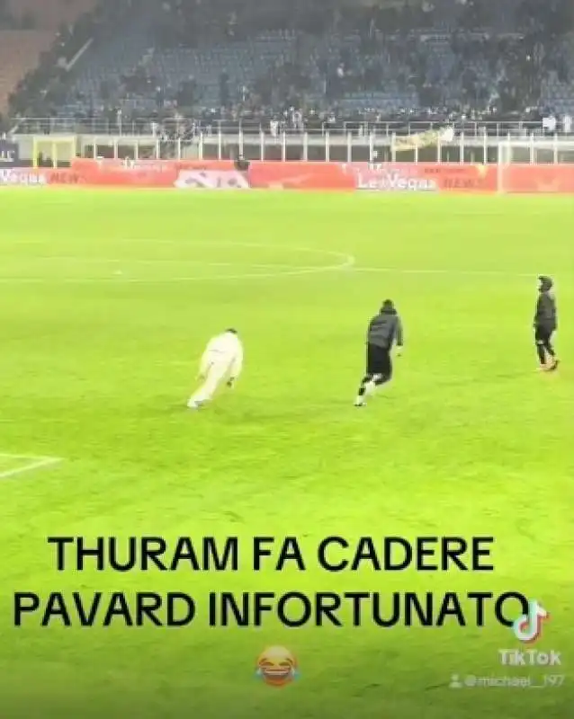 Benjamin Pavard e Marcus Thuram  