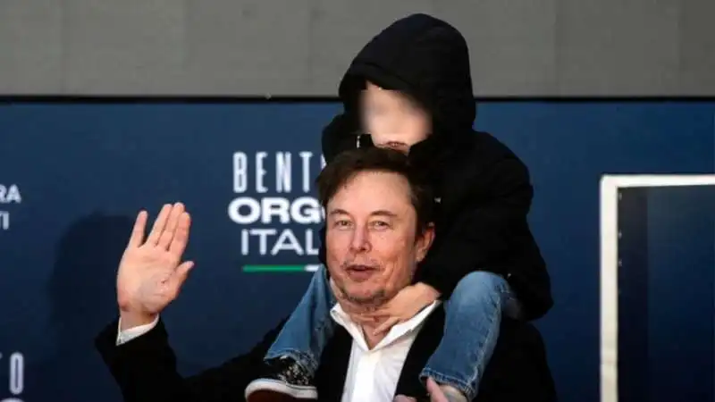 elon musk e il figlio ad atreju 