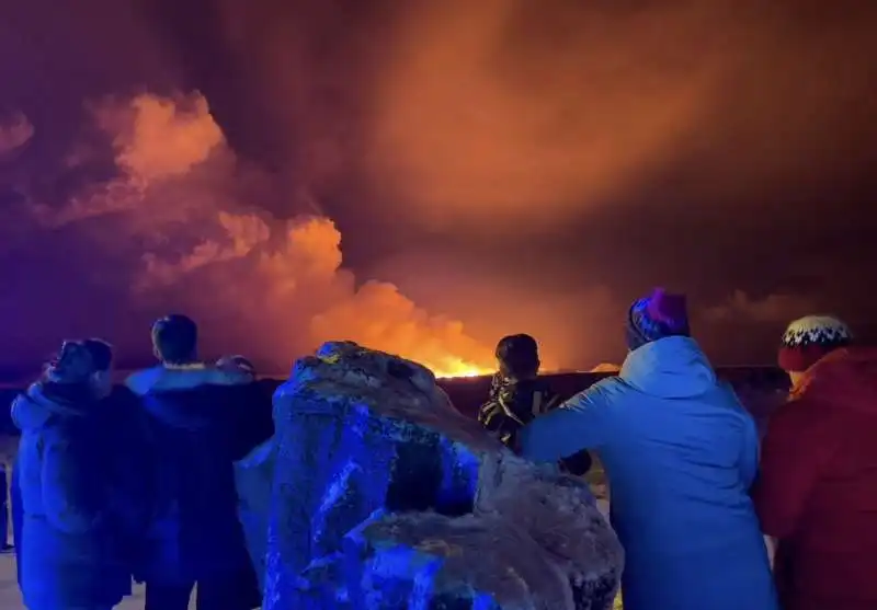 eruzione vulcano fagradalsfjall nella penisola di reykjanek, islanda   14