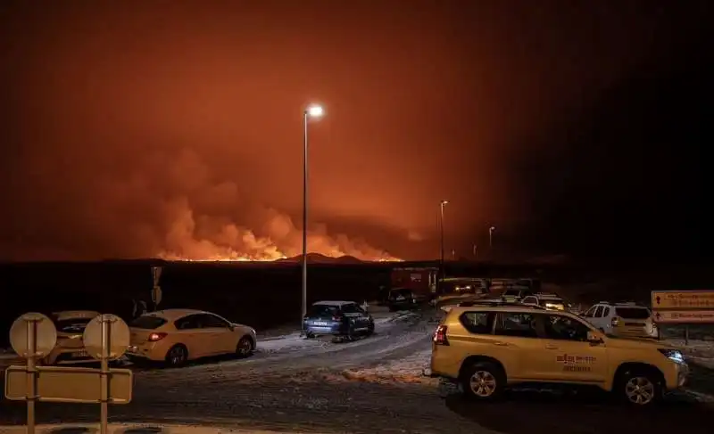 eruzione vulcano fagradalsfjall nella penisola di reykjanek, islanda   4