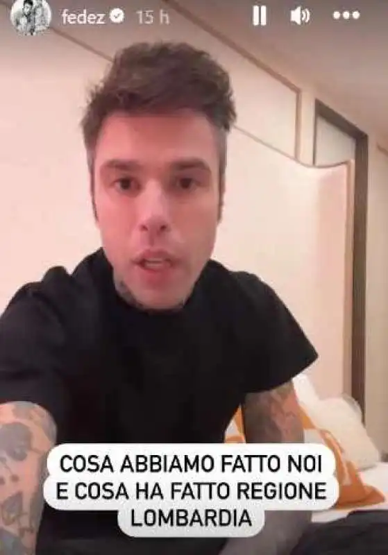 fedez attacca regione lombardia per i posti letti in terapia intensiva in pandemia 1