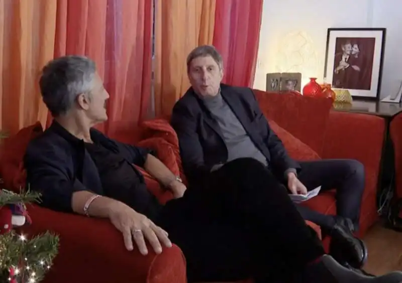 fiorello intervistato da gianmarco chiocci al tg1   10